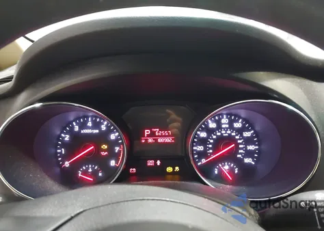 2016 Kia Sedona Lx z USA, uszkodzony, nr VIN KNDMB5C12G6178321